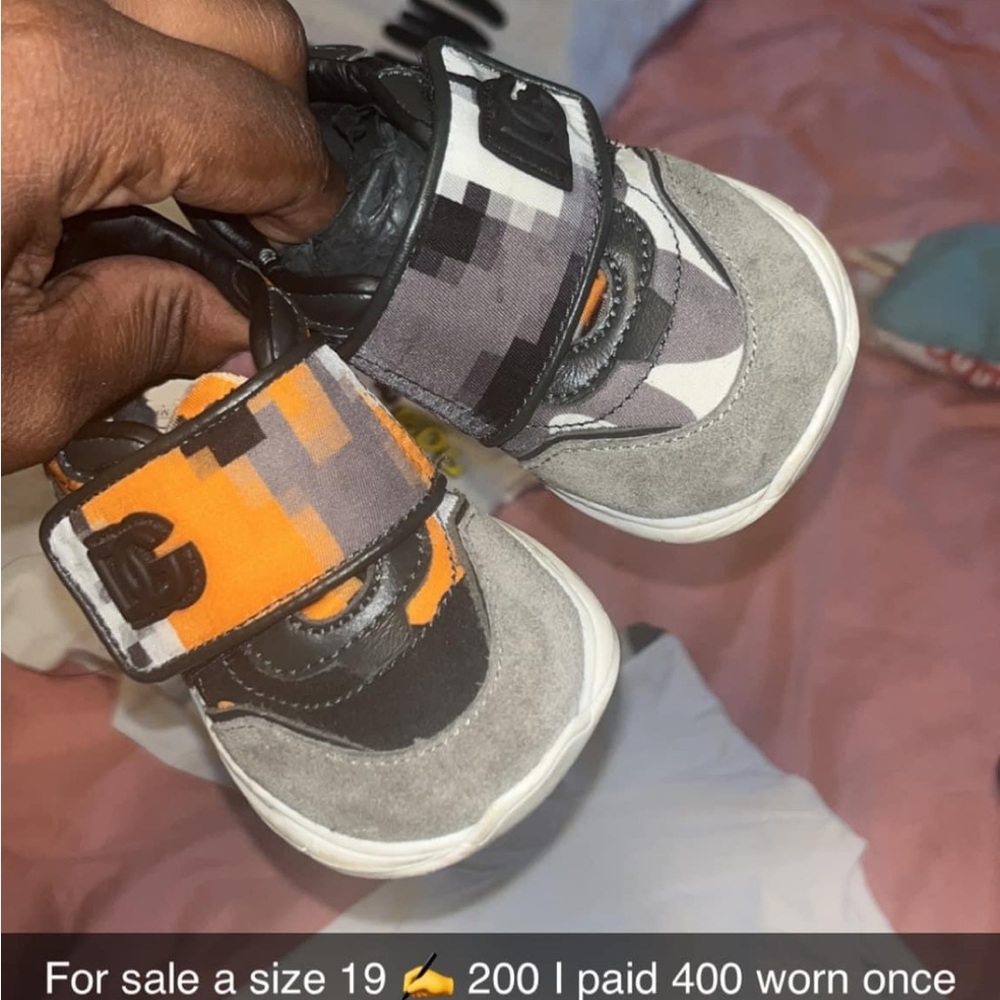 Selling because they to small .